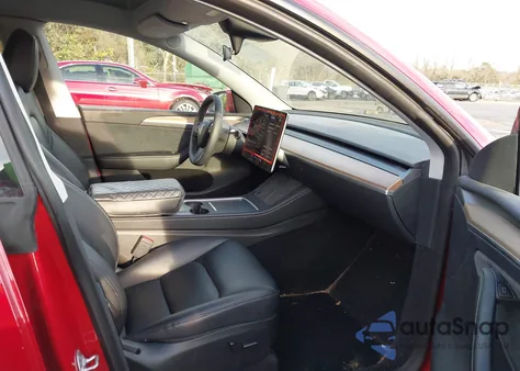 2023 Tesla Model Y Awd/Long Range Dual Motor All-Wheel Drive z USA, uszkodzony, nr VIN 7SAYGDEE3PA099340